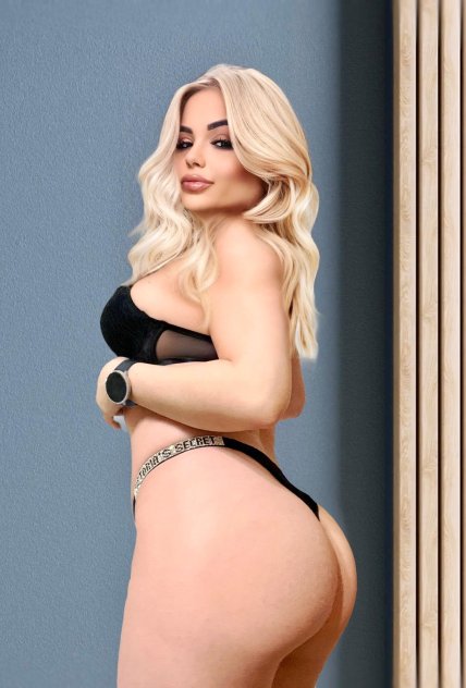 Chica latina Nueva en la zona amor
