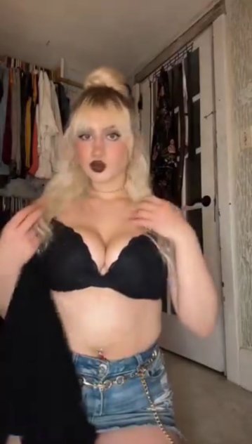 Kyraveira available for both in-call and Outcall
