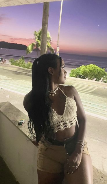 I’m available for FaceTime show
