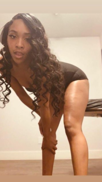 Hey guys its Layla in a very fun & outgoing person to be around hitmeu
