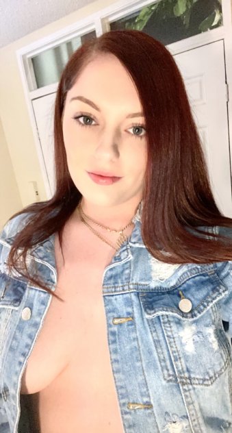 Charming Blue Eyed red hair ❤️
