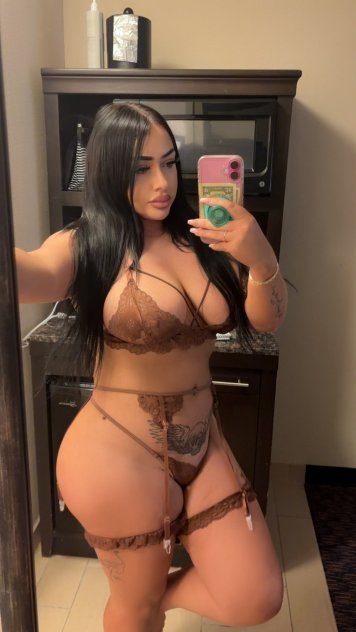 Big behind Bratz Doll 🩷🏆
