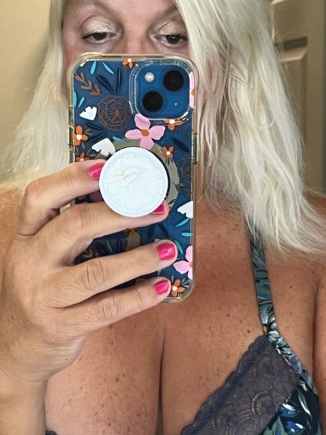 Old sweetie Deanna Soprano
