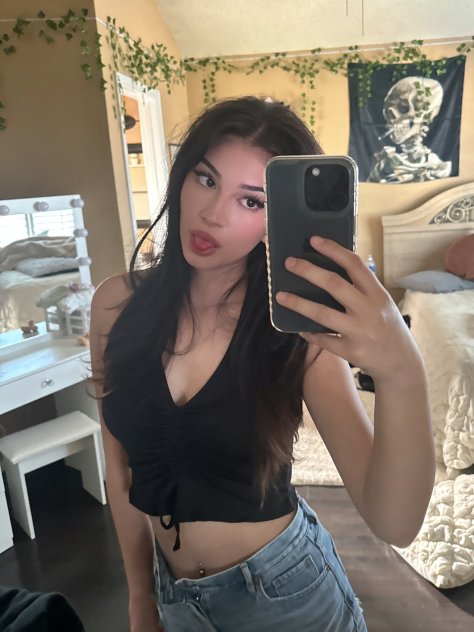 Available for both Incall or outcall car date or FaceTime live show
