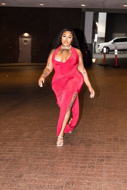 100% Real & Discreet
