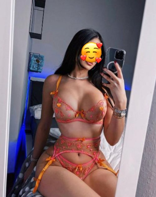 Female escort in Manhattan (Pretty VERONICA COLOMBIAN - 929-365-8638
) #8