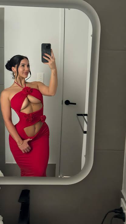 Im available for hookup and body massage 