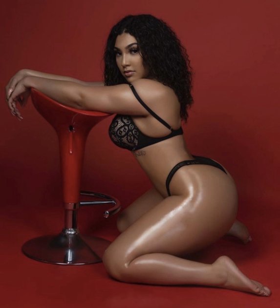 Curvy Busty and just plain fine
