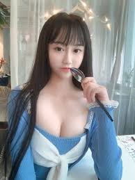 Many asian hot chic for you too choose in Chicago and surrounding
