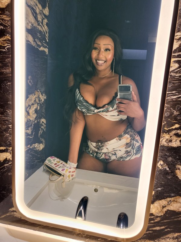 Hey Brooklyn Amina is here to please!
