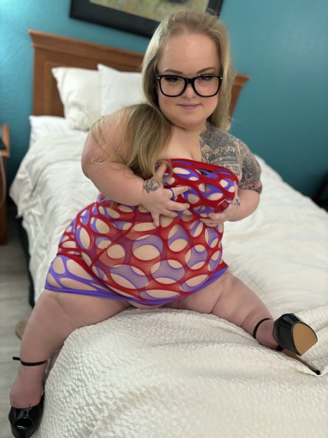 💕 3’10 blonde Bombshell💕
