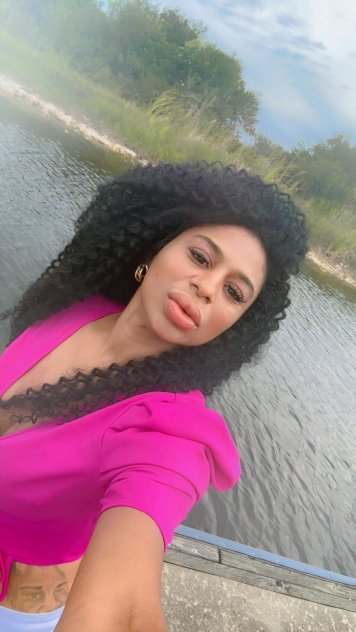 Hi dudes I'm in the city ready to have a nice time😍😍
