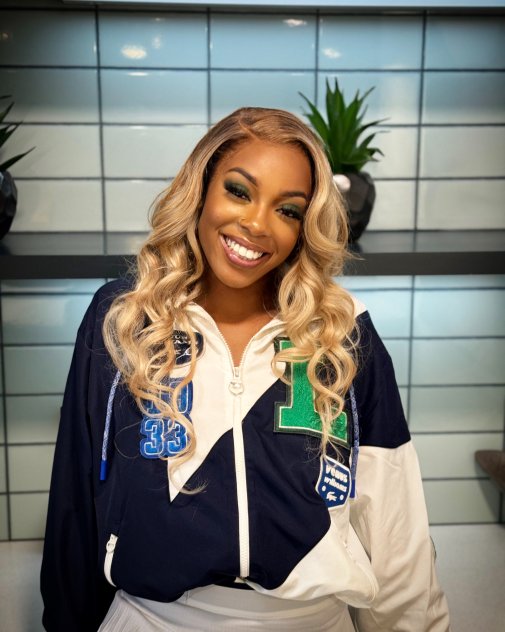 Female escort in Virginia Beach (Souther Exotic Baddie jizz See Me
) #6