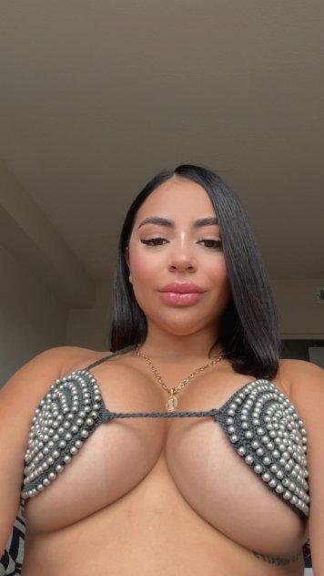 Chica cute disponible a cualquier hora para darte placer
