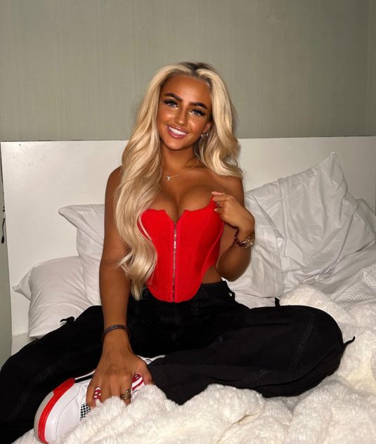 💋💋HoT pretty fresh teenie hungry pu**y Telegram: wetpussymelisa
