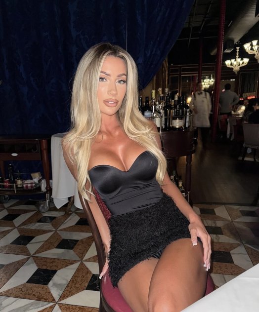 Catch me while I’m in town 😘
