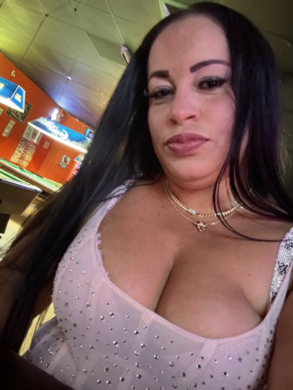 I am cute Latin bitch GF woman call me.
