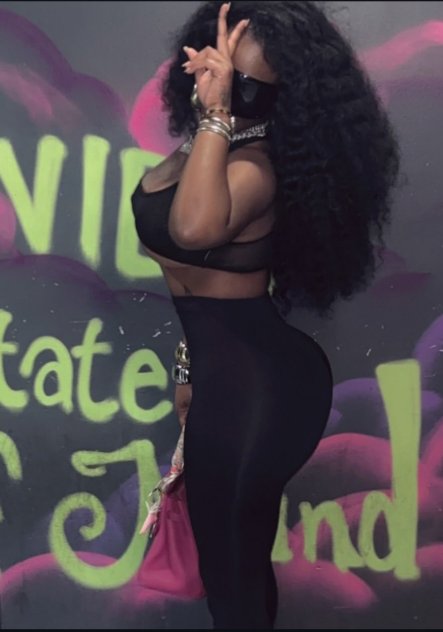 Exotic black Playmate
