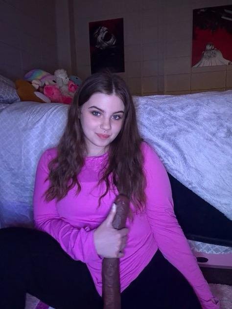 I don&rsquo;t just offer a good time&mdash;I&rsquo;m the good time&I got the magic.Dm me
