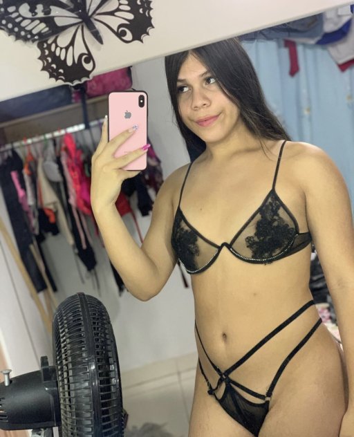 Female escort in Naples (I’m available for meet up for sex or facetime show fun season or buy
) #5