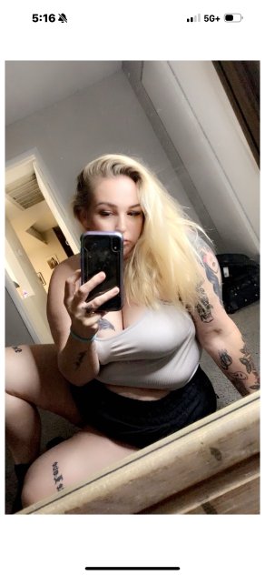 Wide snow bunny ready for weekend fun!
