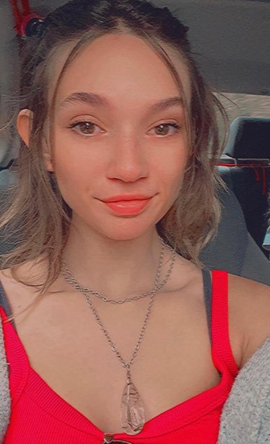 I’m independent I offer all services
