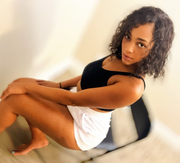 DIAMOND here your fine girl GF woman
