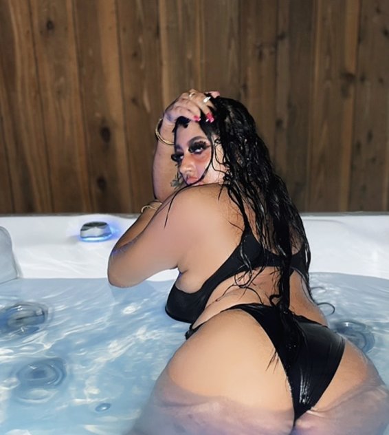 Your Erotic Indian Fantasy Has Arrived To The Silicon Valley ✈️🌃🥂💋
