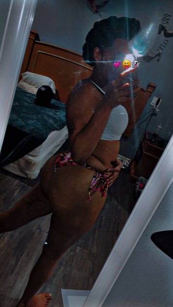 Come see me daddy’s 😜
