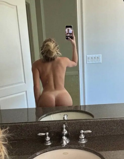 👹👺😈 👿 lovely 21y.o Slim 100% Real pics 👹👺😈 👿
