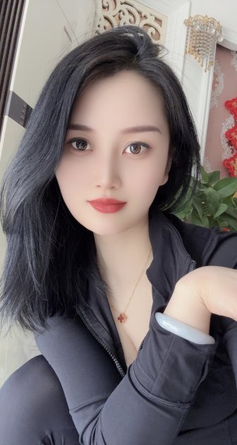 Chinese fresh teen lady GF woman Age 22⭕Hi males . You deserve to have physical touch.
