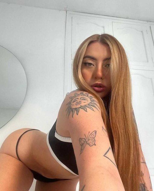 I do not charge in advance I have a special of 1 hour $100&hellip;2 hours $16
