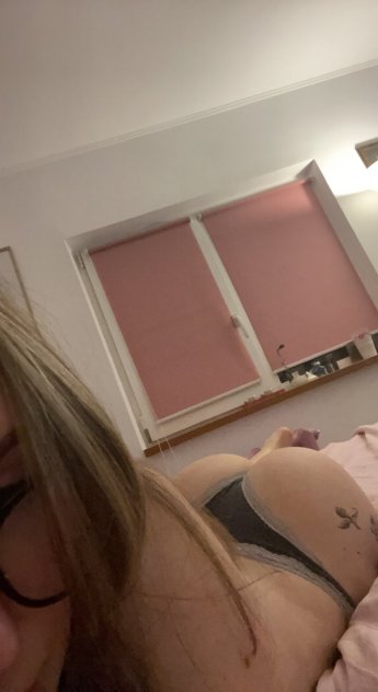 PREMIUM SERVICES with nothing off limits (incall & outcall)
