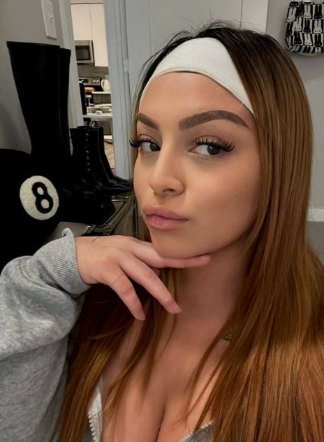 All holes available for hookups and long fun
