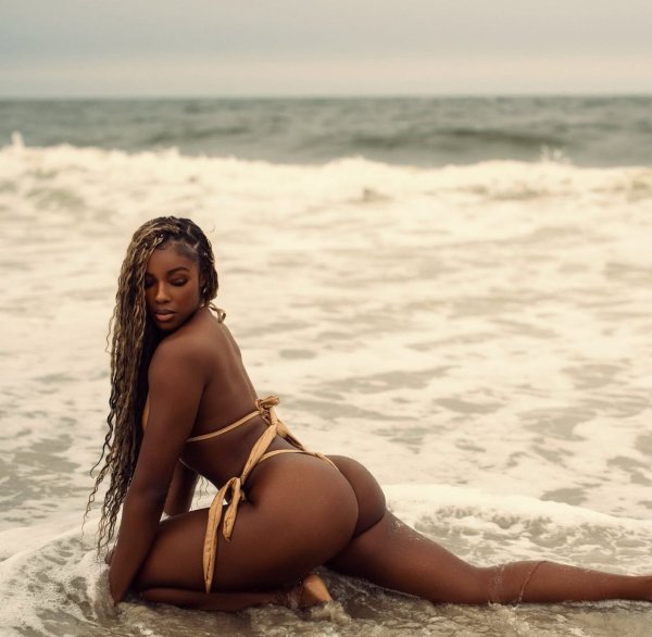 A true beuty that is skilled in many ways and have many talents
