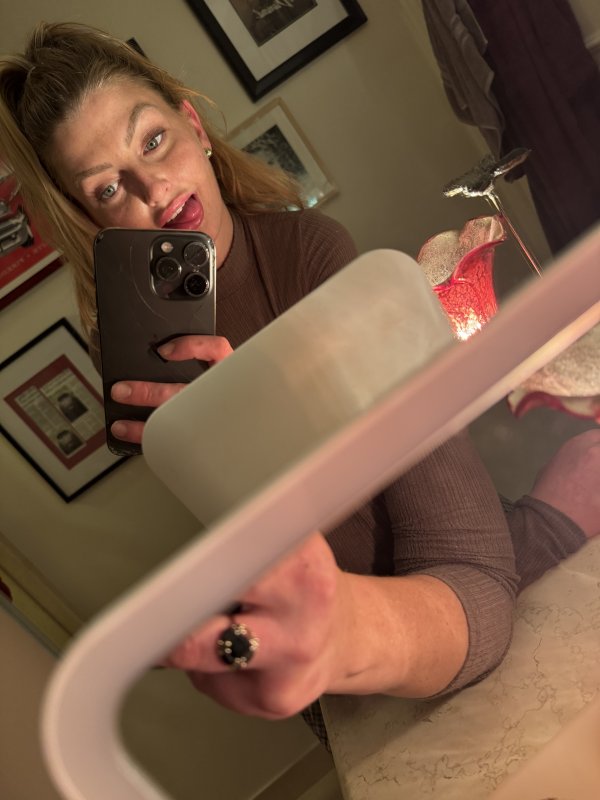 Best Gfe Experience fine and naughty
