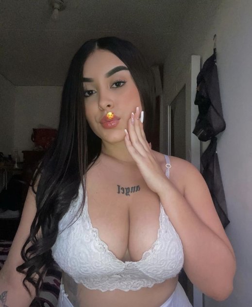 Female escort in Palm Springs (Hello i'm in town looking to have an amazing experience ❤️❤️
) #2