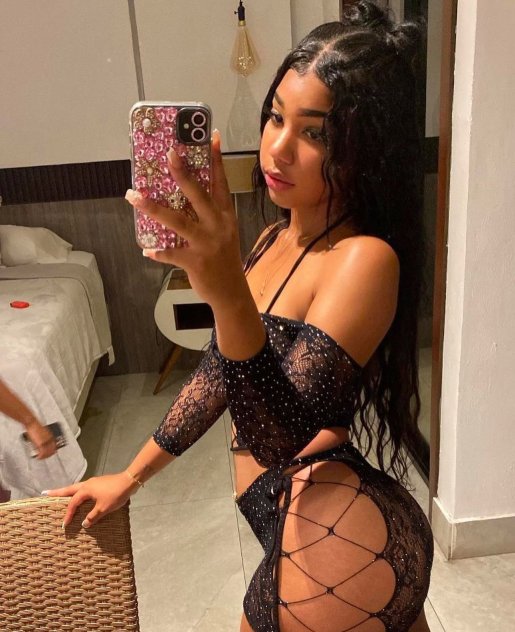 Ravishing slut GF broad Available For Incall & Outcall
