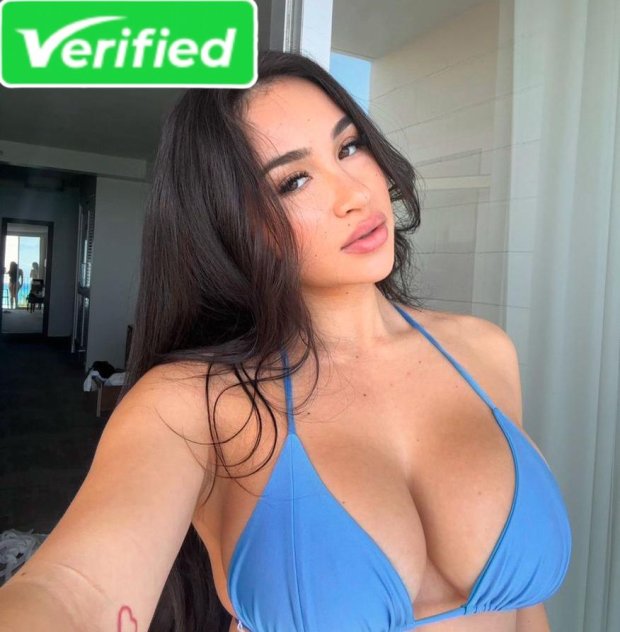 I&rsquo;m available, cute energy. Good vibes only. Let&rsquo;s enjoy each other
