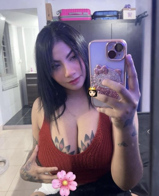 I&rsquo;m available💦😘 for hookup🍑💦 and massages i sale content also 🍆🍑
