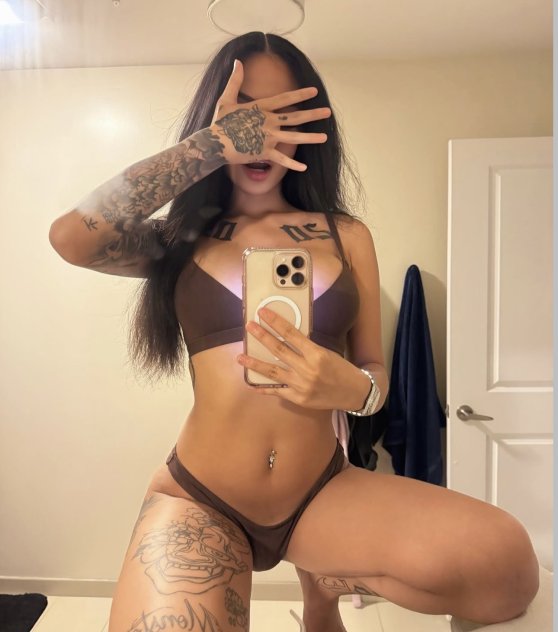 Im available for sex and long fun
