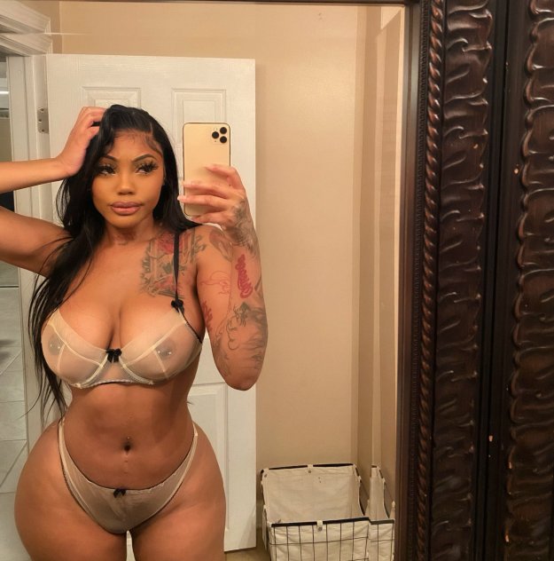 Very Passionate For sucking LOADS & RECEIVING FACIALS
