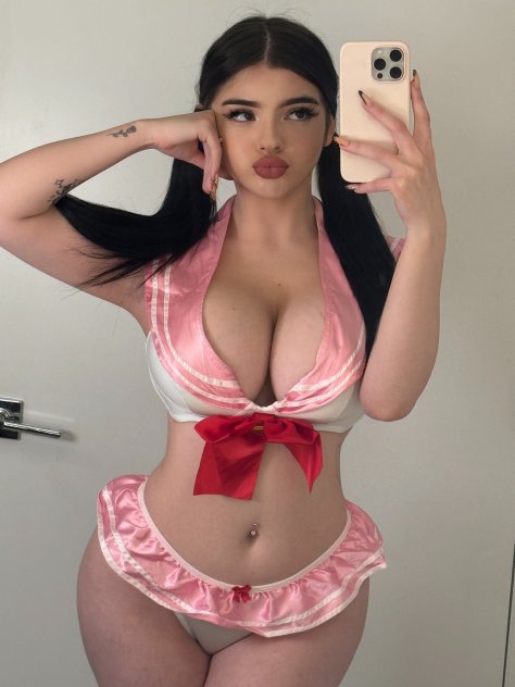 I&rsquo;m available for both Incall and outcall service
