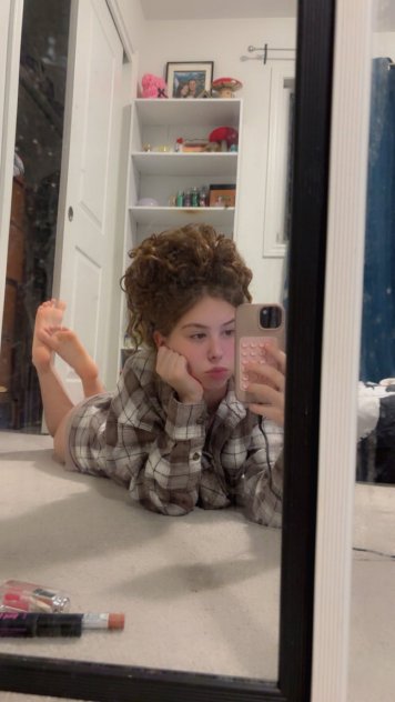 Hi stud just my pusssy is 💟shaved and cute Love sex.
