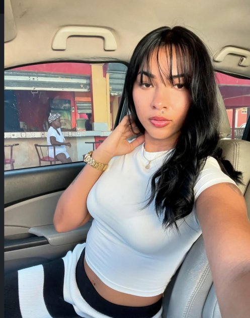 Whtasapp 4318003603 I am Colombian and I am available now
