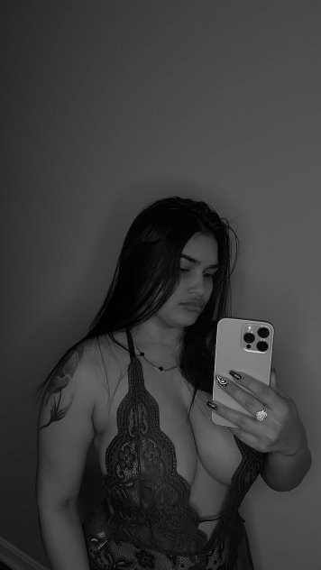 Hello baby available for you💦
