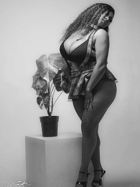 SEXXXY FREAKY BUST BABE ✨
