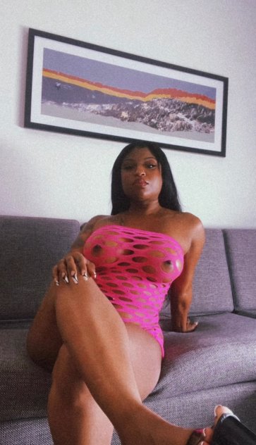 ____ E X O T I C___ P E T I T E___ P R I N C E S S
