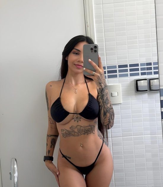 Cum get a taste of candy
