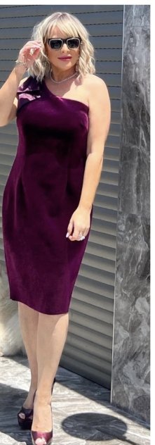 Unforgettable Touching
